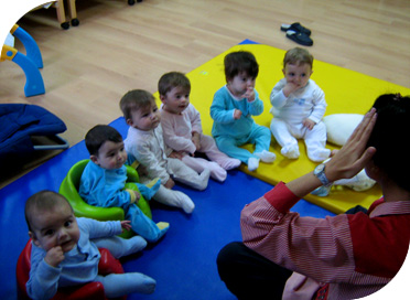 Asamblea en el aula de bebés